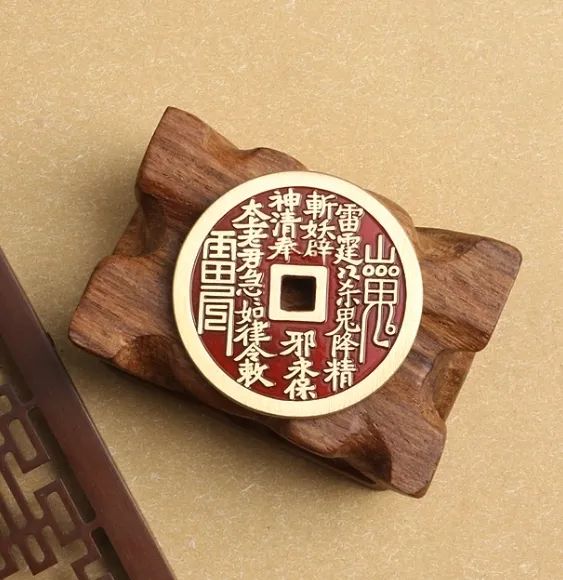 吉祥花錢為什麼要偏叫“山鬼錢”？用途及佩戴宜忌詳解